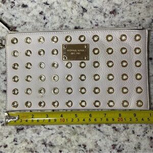Michael Kors Genuine Leather Grommet Clutch Jet Set Cream Off White Gold Accents